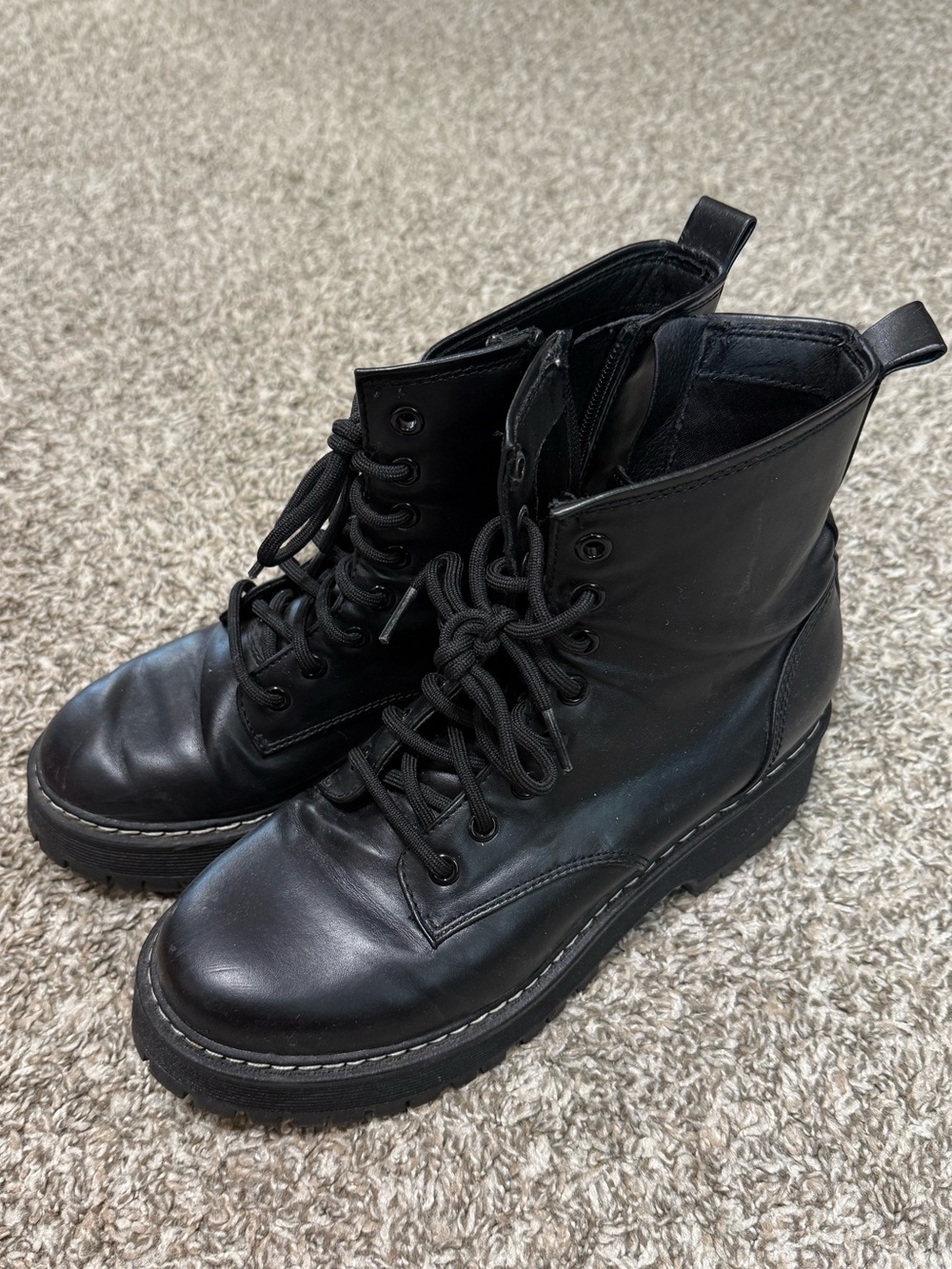 Combat boots